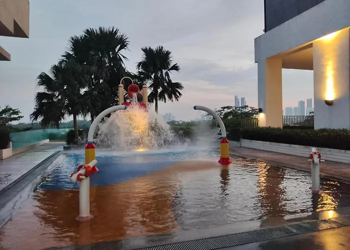 Mid Valley Southkey Mosaic 2Br With Wifi 8-12Pax