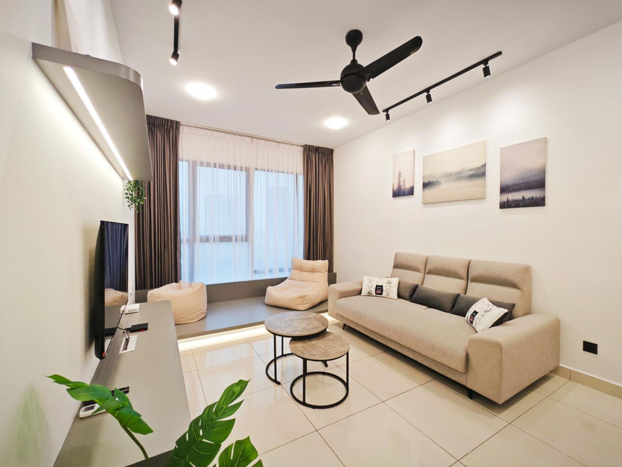 Mid Valley Southkey Mosaic 2br With Wifi 8-12pax Johor Bahru
